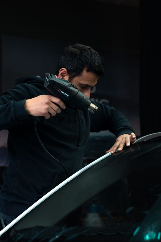 Windscreen replacement at the workshop
